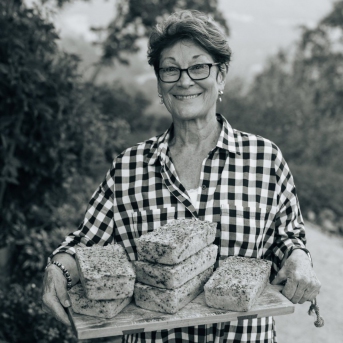 boice-family-cellar-team-joyce-boich-mom-chief-bread-maker-and-hostess